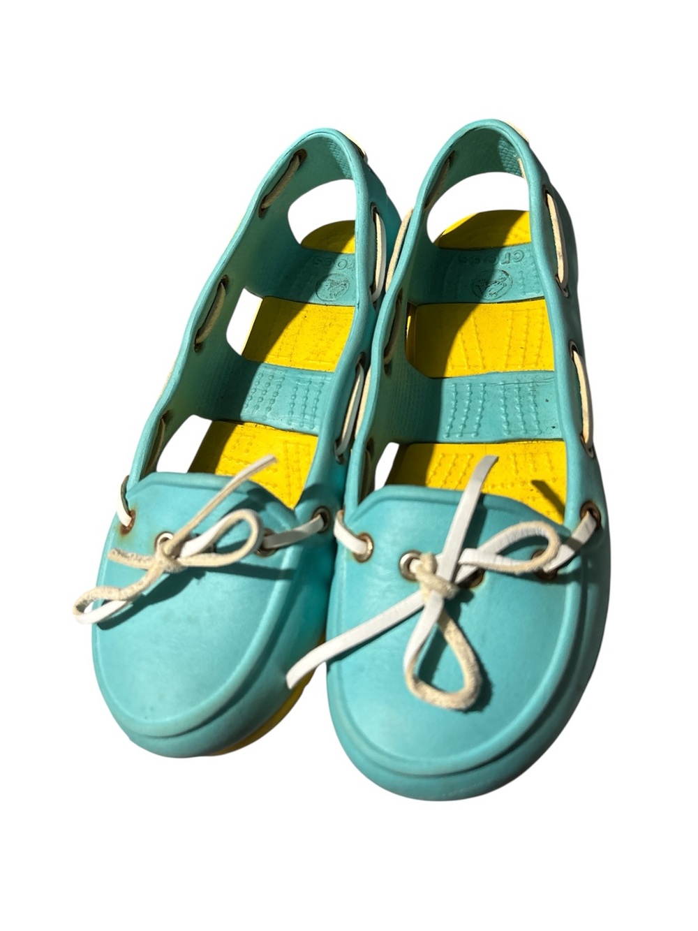 Crocs Beach Line Boat Shoes feel yellow with white Laces size 6 (fits 6-6.5)